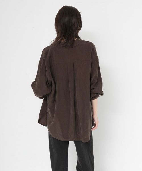 URBAN RESEARCH(アーバンリサーチ)の「キュプラ2wayシャツ(シャツ/ブラウス・レディース・チャコールグレー/ブラウン/ブルー系その他/オフホワイト・FREE)」の16枚目の写真
