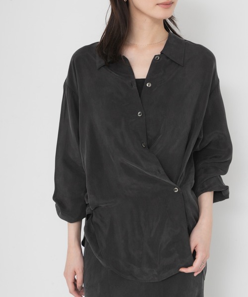 URBAN RESEARCH(アーバンリサーチ)の「キュプラ2wayシャツ(シャツ/ブラウス・レディース・チャコールグレー/ブラウン/ブルー系その他/オフホワイト・FREE)」の19枚目の写真