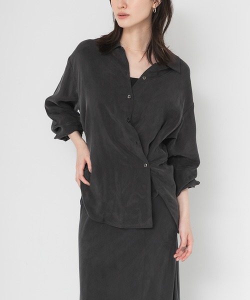 URBAN RESEARCH(アーバンリサーチ)の「キュプラ2wayシャツ(シャツ/ブラウス・レディース・チャコールグレー/ブラウン/ブルー系その他/オフホワイト・FREE)」の20枚目の写真
