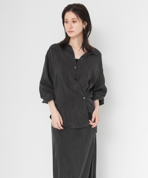 URBAN RESEARCH(アーバンリサーチ)の「キュプラ2wayシャツ(シャツ/ブラウス・レディース・チャコールグレー/ブラウン/ブルー系その他/オフホワイト・FREE)」の21枚目の写真