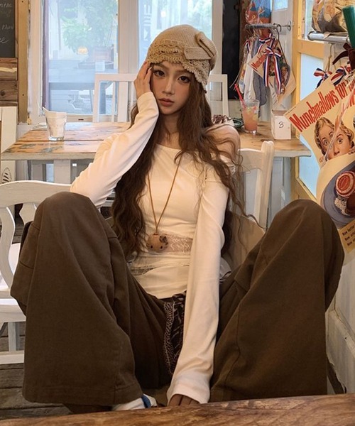 meJane(ミージェーン)の「レースカットアウト ワンショルダートップス(Tシャツ/カットソー・レディース・ホワイト/ブラック・FREE)」の14枚目の写真
