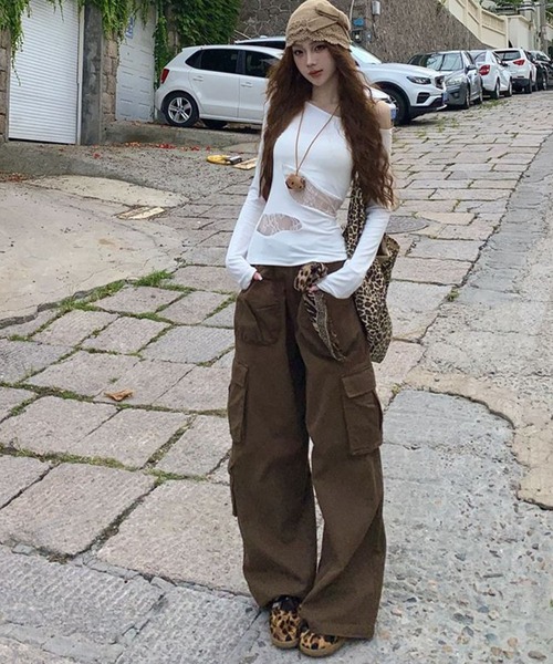 meJane(ミージェーン)の「レースカットアウト ワンショルダートップス(Tシャツ/カットソー・レディース・ホワイト/ブラック・FREE)」の15枚目の写真