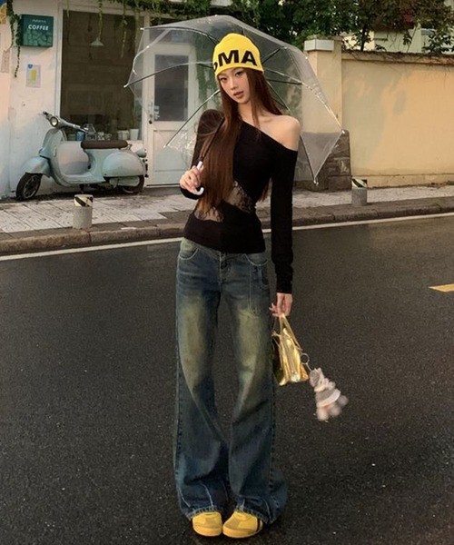 meJane(ミージェーン)の「レースカットアウト ワンショルダートップス(Tシャツ/カットソー・レディース・ホワイト/ブラック・FREE)」の8枚目の写真