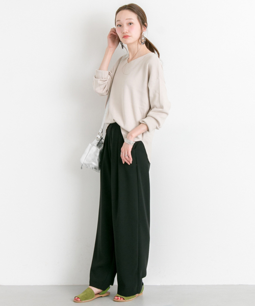URBAN RESEARCH（アーバンリサーチ）の「UR 総針Vネックニットプルオーバー（ニット/セーター・レディース・ネイビー/ベージュ/ピンク/ブルー・FREE）」の13枚目の写真