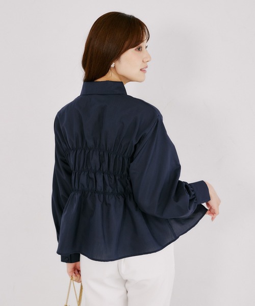 tocco closet(トッコ クローゼット)の「フロントシャーリングペプラムブラウス(シャツ/ブラウス・レディース・ネイビー/オフホワイト・M)」の19枚目の写真