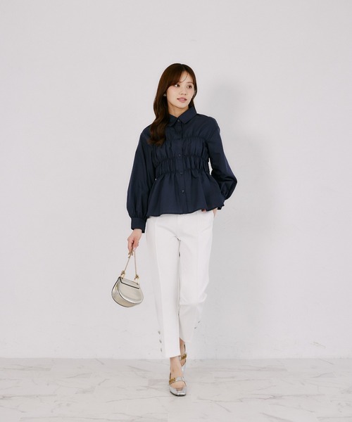 tocco closet(トッコ クローゼット)の「フロントシャーリングペプラムブラウス(シャツ/ブラウス・レディース・ネイビー/オフホワイト・M)」の11枚目の写真