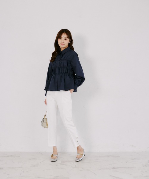 tocco closet(トッコ クローゼット)の「フロントシャーリングペプラムブラウス(シャツ/ブラウス・レディース・ネイビー/オフホワイト・M)」の12枚目の写真