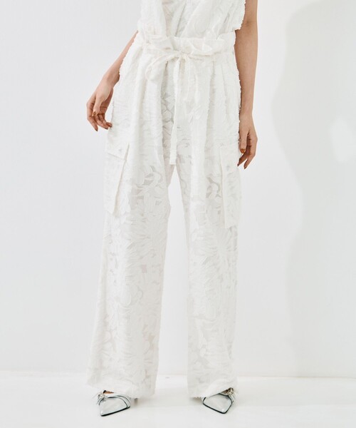 TAAKK(ターク)の「【TAAKK/ターク】《STUDIOUS別注》CARGO PANTS/カーゴパンツ/ウォッシャブル/ウエスト調整可能(カーゴパンツ・レディース・ホワイト/ブラック・1/2)」の2枚目の写真