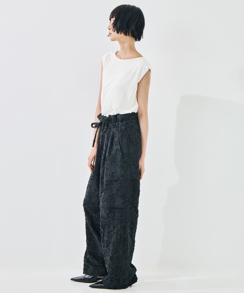 TAAKK(ターク)の「【TAAKK/ターク】《STUDIOUS別注》CARGO PANTS/カーゴパンツ/ウォッシャブル/ウエスト調整可能(カーゴパンツ・レディース・ホワイト/ブラック・1/2)」の8枚目の写真