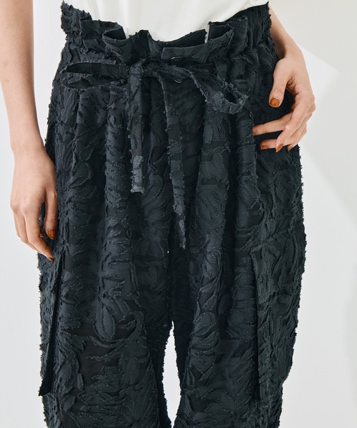 TAAKK(ターク)の「【TAAKK/ターク】《STUDIOUS別注》CARGO PANTS/カーゴパンツ/ウォッシャブル/ウエスト調整可能(カーゴパンツ・レディース・ホワイト/ブラック・1/2)」の14枚目の写真