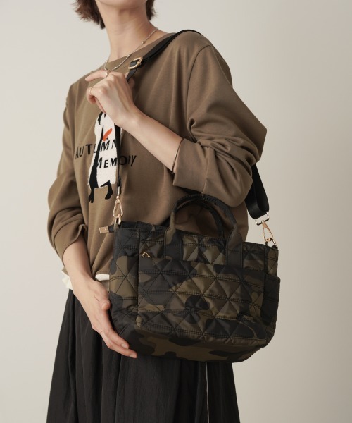 Bou Jeloud(ブージュルード)の「デザインステッチミディトート(トートバッグ・レディース・A/ブラック/カーキ・ONESIZE)」の3枚目の写真