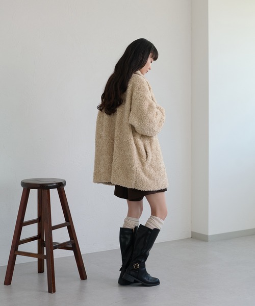 apres jour clair(アプレジュールクレア)の「【apres jour clair】プードルコート(ダウンジャケット/コート・レディース・グレイッシュベージュ/アイボリー/ホワイト・X-LARGE/フリー)」の15枚目の写真