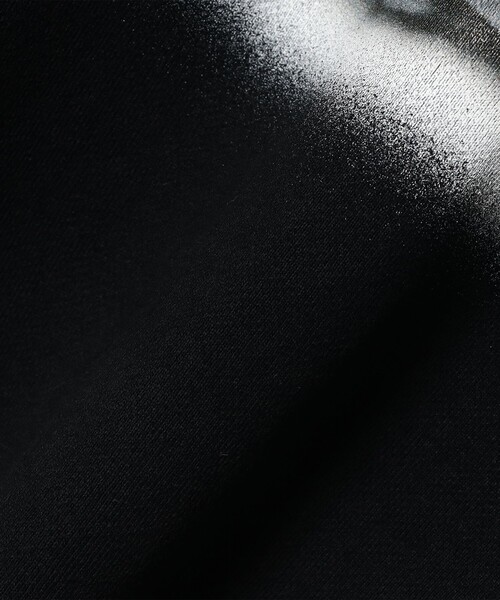 BEAMS T(ビームスティー)の「Ryota Daimon / ART FOR EVERYDAY Crewneck sweat(スウェット・メンズ・ライトグレー/ブラック/ネイビー・MEDIUM/LARGE/X-LARGE/XX-LARGE/X-SMALL)」の8枚目の写真