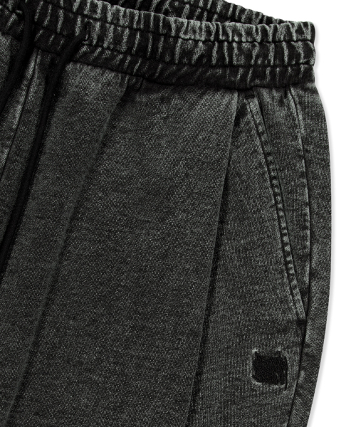 BROWNBREATH（ブラウンブレス）の「TAG TWO TUCK WIDE DENIM SWEAT PANTS（その他パンツ・レディース・ダークブルー/ブラック・SMALL/MEDIUM/LARGE/X-LARGE）」の10枚目の写真