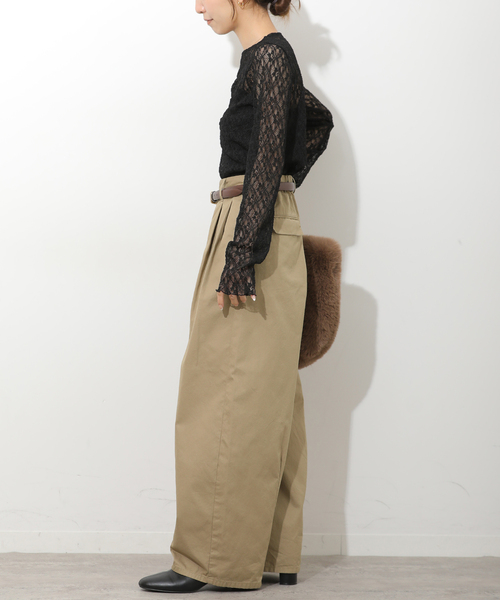JOURNAL STANDARD relume（ジャーナルスタンダード　レリューム）の「2タックバレルレッグコットンパンツ（その他パンツ・レディース・ベージュ/ネイビー・38/36）」の4枚目の写真