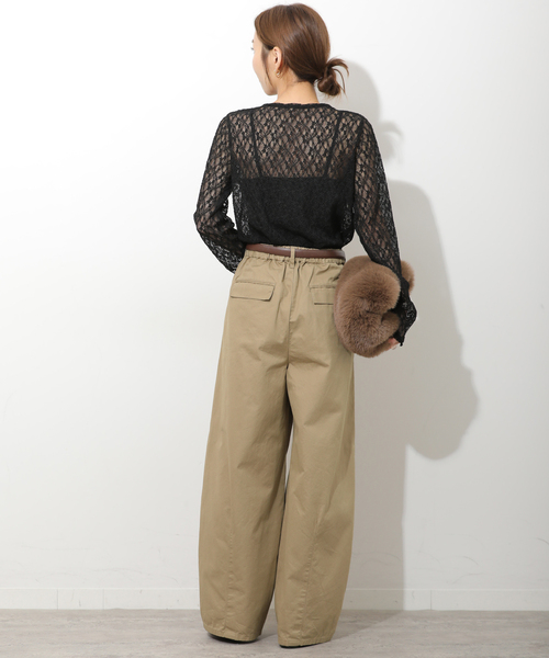 JOURNAL STANDARD relume（ジャーナルスタンダード　レリューム）の「2タックバレルレッグコットンパンツ（その他パンツ・レディース・ベージュ/ネイビー・38/36）」の5枚目の写真