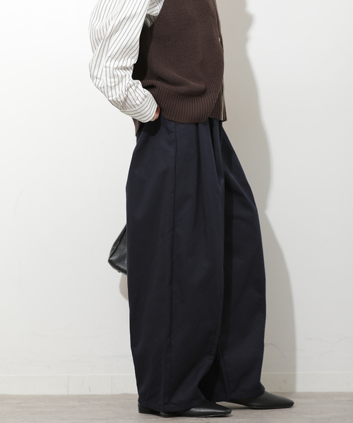 JOURNAL STANDARD relume（ジャーナルスタンダード　レリューム）の「2タックバレルレッグコットンパンツ（その他パンツ・レディース・ベージュ/ネイビー・38/36）」の15枚目の写真