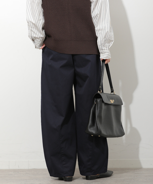 JOURNAL STANDARD relume（ジャーナルスタンダード　レリューム）の「2タックバレルレッグコットンパンツ（その他パンツ・レディース・ベージュ/ネイビー・38/36）」の16枚目の写真