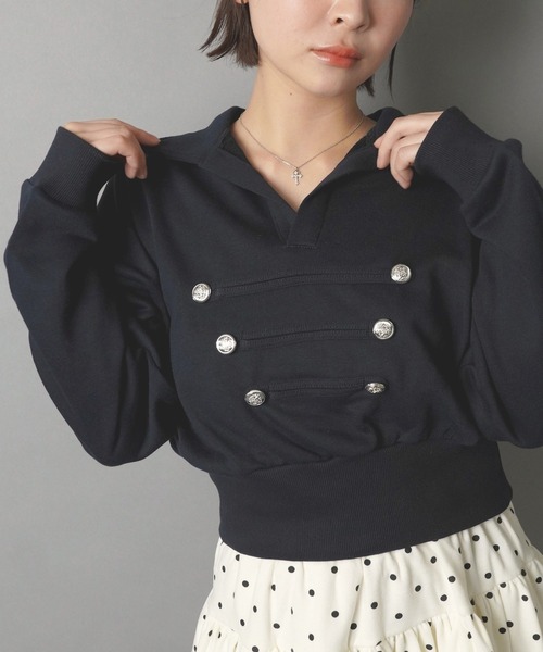 SPINNS(スピンズ)の「ショート丈スキッパ―スウェット/ナポレオンデザイン/ガールズストリート(スウェット・レディース・オートミール/ネイビー/チャコール・ONESIZE)」の7枚目の写真