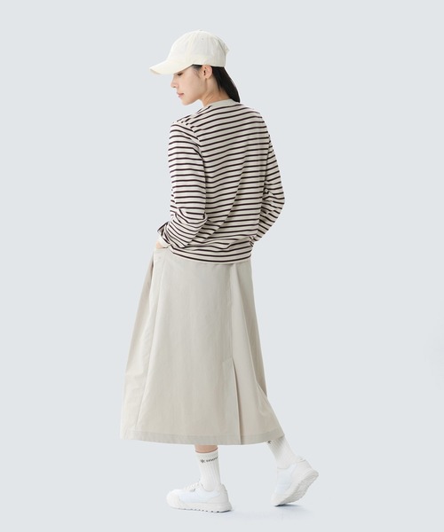 Snow Peak(スノーピーク)の「Snow Peak / WOMEN'S STRIPED L/S T-SHIRT ウィメンズ ボーダー長袖Tシャツ 海外限定(Tシャツ/カットソー・レディース・ライトブラウン/ワインレッド・L/M/S)」の4枚目の写真