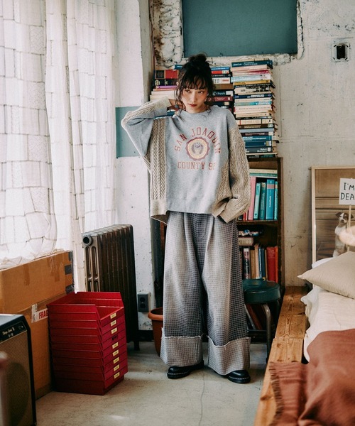 niko and...（ニコアンド）の「[MODE NORM CORE] 裏毛×ニットドッキングプルオーバー（スウェット・レディース・チャコール/オフホワイト/グレー・FREE）」の20枚目の写真