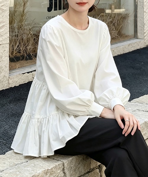 Doux Belle(ドゥーベル)の「切り替えギャザーボリュームスリーブ長袖ブラウス(シャツ/ブラウス・レディース・ブラック/ホワイト・FREE)」の7枚目の写真