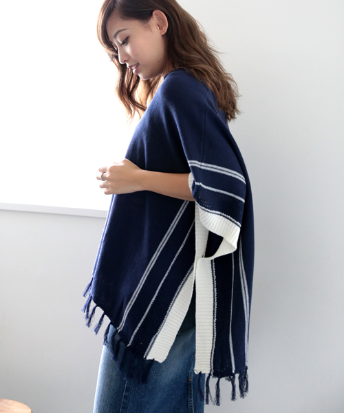 Denime(ドゥニーム)の「コットン 2ウェイ ポンチョ(カーディガン/ボレロ・レディース・ネイビー/オフホワイト/グレー・MEDIUM)」の3枚目の写真