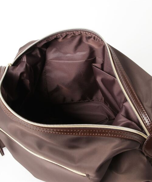 BASE(ベース)の「2WAY 超軽量 ナイロン ポケット付き トート&ショルダー リュックバッグ(バックパック/リュック・レディース・ブラック/カーキ/ベージュ/ネイビー/ピンク/ボルドー/ダークブルー/マスタード/グレー/ブラウン/ブラウン系その他/ピンク系その他/ダークブラウン/ピンク系その他2・FREE)」の16枚目の写真