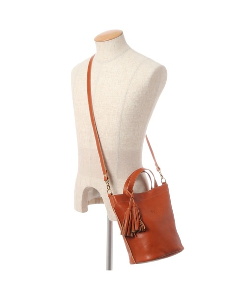 IL BISONTE(イルビゾンテ)の「IL BISONTE / ORIGINAL LEATHER / ハンドバッグ(ハンドバッグ・レディース・ブラック/ダークブラウン/ナチュラル/ライトブラウン/ネイビー/グレー/オリーブ/グリーン/レッド/レンガ・FREE)」の19枚目の写真