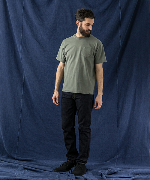 WORK NOT WORK URBAN RESEARCH（ワークノットワークアーバンリサーチ）の「WORK NOT WORK　ヘビーコットン刺繍ポケットTシャツ（Tシャツ/カットソー・メンズ・オフホワイト/カーキ/ネイビー・MEDIUM/SMALL/LARGE）」の15枚目の写真