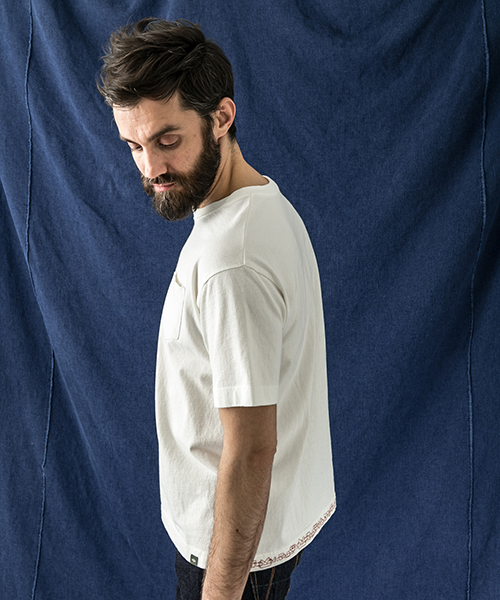 WORK NOT WORK URBAN RESEARCH（ワークノットワークアーバンリサーチ）の「WORK NOT WORK　ヘビーコットン刺繍ポケットTシャツ（Tシャツ/カットソー・メンズ・オフホワイト/カーキ/ネイビー・MEDIUM/SMALL/LARGE）」の16枚目の写真