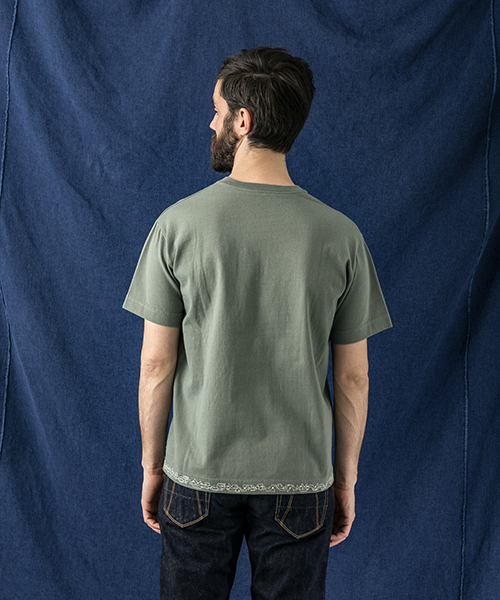 WORK NOT WORK URBAN RESEARCH（ワークノットワークアーバンリサーチ）の「WORK NOT WORK　ヘビーコットン刺繍ポケットTシャツ（Tシャツ/カットソー・メンズ・オフホワイト/カーキ/ネイビー・MEDIUM/SMALL/LARGE）」の4枚目の写真