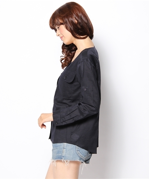 KariAng（カリアング）の「フラップＰＫノーカラーシャツ（シャツ/ブラウス・レディース・ホワイト/ベージュ/ネイビー・SMALL/MEDIUM）」の10枚目の写真