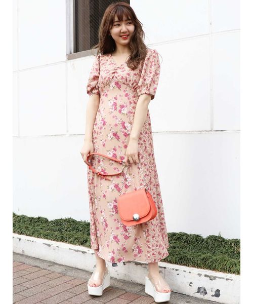 dazzlin（ダズリン）の「フラワーパターン切替マキシワンピース（ワンピース・レディース・ベージュ/オレンジ/ネイビー・MEDIUM/SMALL）」の9枚目の写真