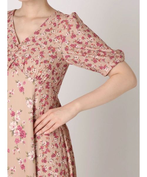 dazzlin（ダズリン）の「フラワーパターン切替マキシワンピース（ワンピース・レディース・ベージュ/オレンジ/ネイビー・MEDIUM/SMALL）」の8枚目の写真