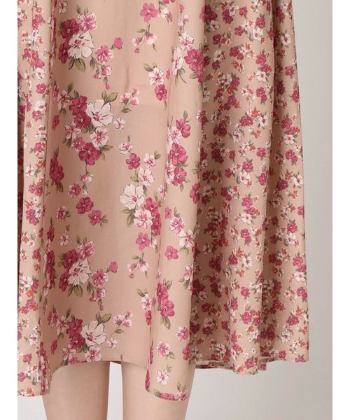 dazzlin（ダズリン）の「フラワーパターン切替マキシワンピース（ワンピース・レディース・ベージュ/オレンジ/ネイビー・MEDIUM/SMALL）」の11枚目の写真