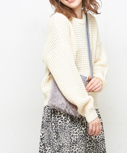 natural couture（ナチュラルクチュール）の「ワッフル編みニットプルオーバー（ニット/セーター・レディース・オフホワイト/ブラウン/グレイッシュベージュ/パープル・FREE）」の5枚目の写真