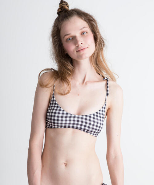 Lepidos（レピドス）の「＜Lepidos＞∴ギンガムチェックタイストラップトップ ◆（水着・レディース・ブラック/ライラック・M/S/L）」の2枚目の写真