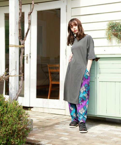 niko and...（ニコアンド）の「アフリカンモチーフプリントパンツ（その他パンツ・レディース・ブルー/パープル/ボルドー・MEDIUM/LARGE）」の18枚目の写真