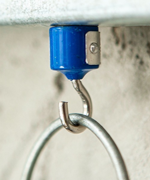 DULTON(ダルトン)の「MAGNETIC HOOK SET OF 2/マグネット フック(その他雑貨・メンズ・ブラック/レッド/ブルー/アイボリー/シルバー/オレンジ/イエロー/ダークグリーン・FREE)」の5枚目の写真