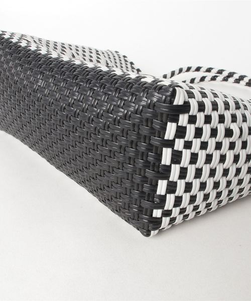 Petit Honfleur（プチオンフルール）の「メルカドトートバッグ（トートバッグ・レディース・ブラック/ブルー・フリー）」の5枚目の写真