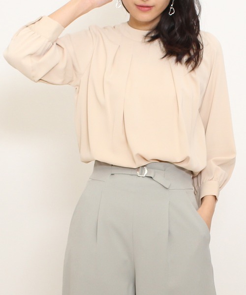 TRUDEA(トルディア)の「ハイネック バックジップブラウス(シャツ/ブラウス・レディース・ホワイト/ベージュ/モカ/グリーン/ネイビー/ピンク/キャメル/ワイン/ダークグリーン/ブラウン/ライトグレー/ピンクベージュ/アイボリー/ラベンダー・MEDIUM/LARGE)」の7枚目の写真