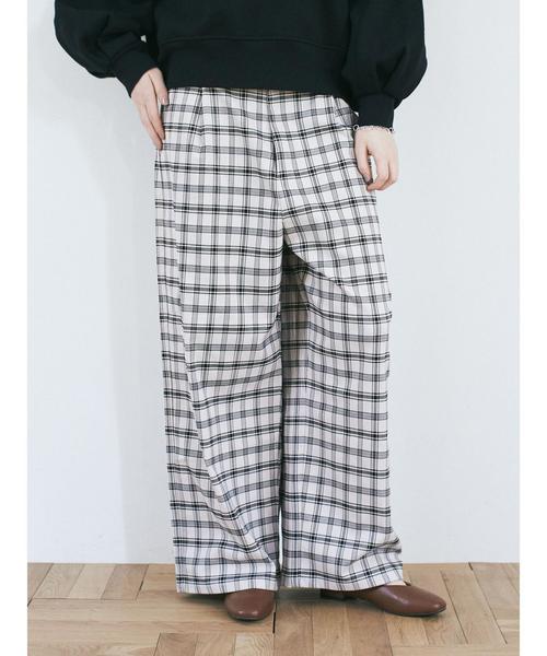 earth music&ecology（アースミュージックアンドエコロジー）の「ラクラクワイドパンツ ＊（その他パンツ・レディース・ブラック/ベージュ/その他9/その他12/ブラック系その他3/ベージュ系その他4・M/L）」の12枚目の写真