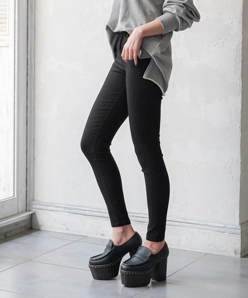 Newlyme（ニューリーミー）の「超絶激ストレッチスキニーパンツ（その他パンツ・レディース・カーキ/ブラック/ホワイト/その他/ベージュ系その他/モカ・SMALL/MEDIUM/LARGE/X-LARGE/XX-LARGE/X-SMALL）」の10枚目の写真