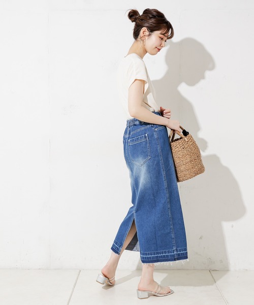 natural couture（ナチュラルクチュール）の「デニムロングタイト