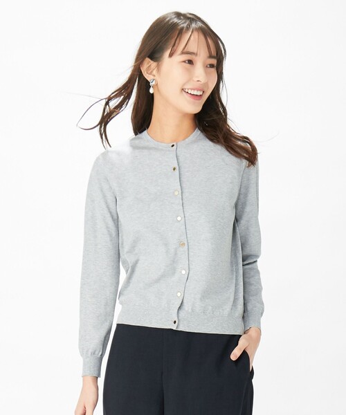 J.PRESS(ジェイプレス)の「【洗える】KNIT BASIC SSクルーネック カーディガン(カーディガン/ボレロ・レディース・ホワイト系1/ライトグレー系/ネイビー系/サックスブルー系・MEDIUM/LARGE)」の3枚目の写真