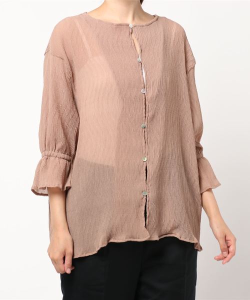 KOBE LETTUCE（コウベレタス）の「シェルボタンシアー楊柳ブラウス（シャツ/ブラウス・レディース・ブラック/ブルー/アイボリー/マスタード/ピンクベージュ・FREE）」の17枚目の写真