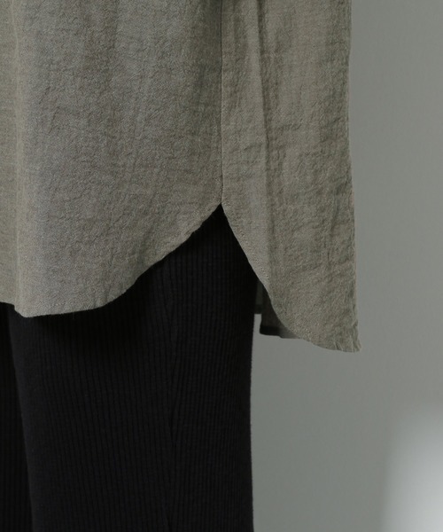 LAKOLE（ラコレ）の「コットンクリンクルリラックスシャツ / LAKOLE（シャツ/ブラウス・レディース・オフホワイト/ブラウン/カーキ/桜・SMALL/MEDIUM）」の14枚目の写真