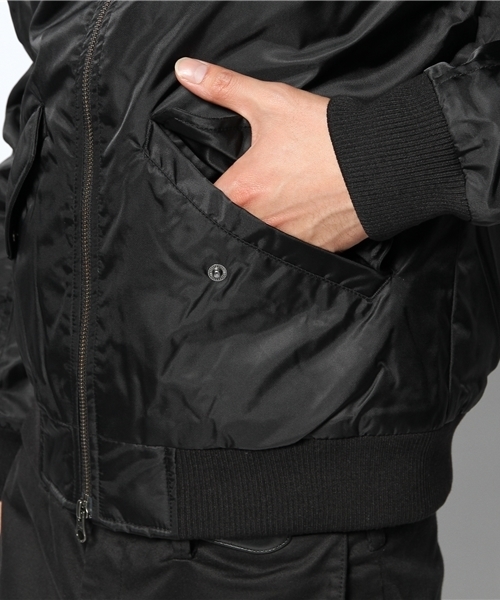 GIORDANO（ジョルダーノ）の「[GIORDANO]ナイロン中綿MA-1ジャケット（ミリタリージャケット・メンズ・ブラック/ネイビー/アーミー・SMALL/MEDIUM/LARGE/X-LARGE）」の10枚目の写真