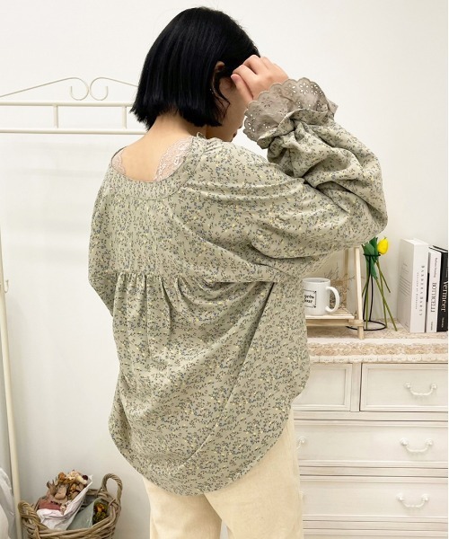 apres jour(アプレジュール)の「花柄袖ボリュームブラウス【ZOZOTOWN限定アイテム】(シャツ/ブラウス・レディース・アイボリー/ミント/モカ/ダークブルー・フリー/X-LARGE)」の9枚目の写真